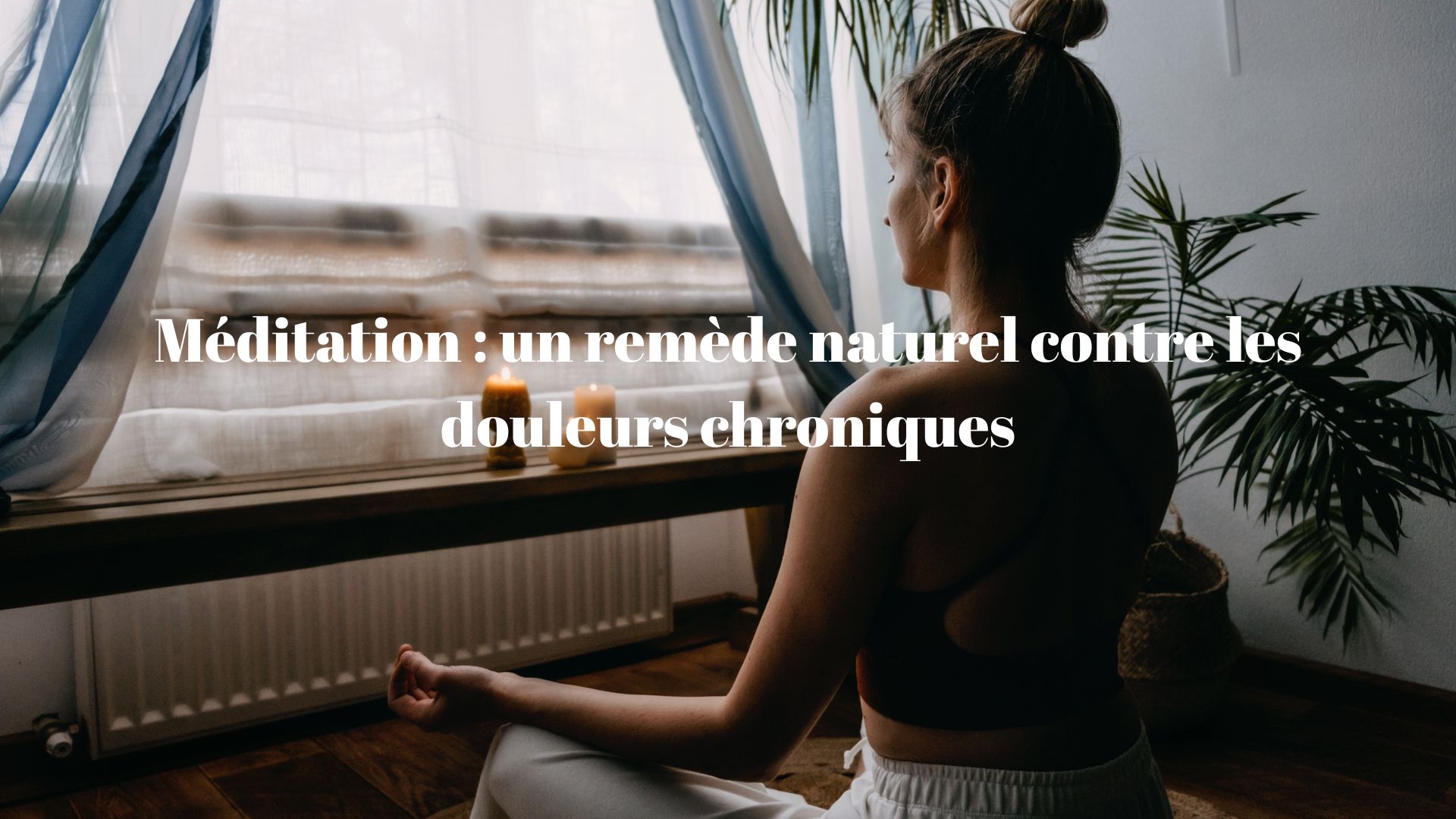 Une femme qui médite dans son sallon